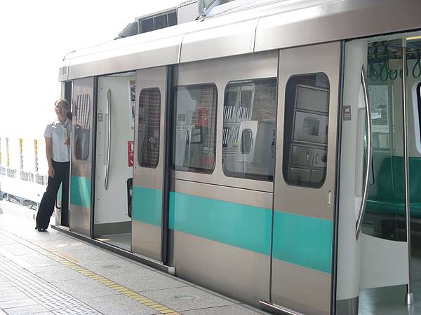 高捷列車1180&女司機員