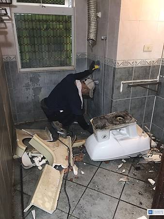 開箱高雄20年漏水浴室翻修記心得全紀錄 開箱高雄20年漏水浴室翻修記心得全紀錄