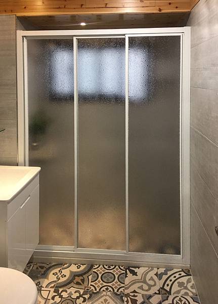 |衛浴知識|如何挑選淋浴拉門 |衛浴知識|如何挑選淋浴拉門