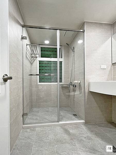 開箱高雄20年漏水浴室翻修記心得全紀錄 開箱高雄20年漏水浴室翻修記心得全紀錄