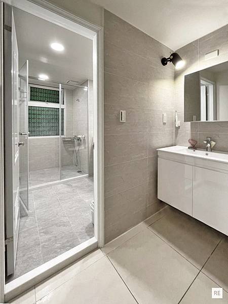 開箱高雄20年漏水浴室翻修記心得全紀錄 開箱高雄20年漏水浴室翻修記心得全紀錄