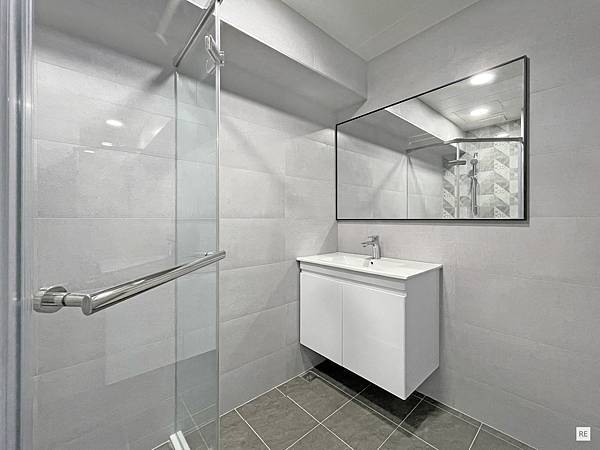 浴室翻新1.3坪埋壁式龍頭改管一般壁出水! 乾溼分離規 浴室翻新1.3坪埋壁式龍頭改管一般壁出水! 乾溼分離規