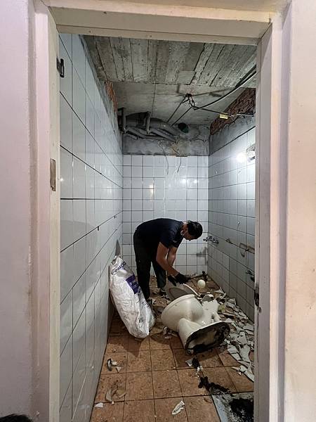 |浴室翻新|1.3坪|水磨石主題牆-乾溼分離規劃 |浴室翻新|1.3坪|水磨石主題牆-乾溼分離規劃