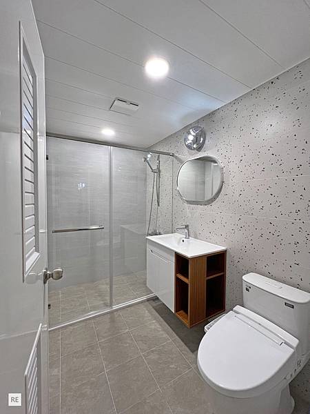 |浴室翻新|1.3坪|水磨石主題牆-乾溼分離規劃 |浴室翻新|1.3坪|水磨石主題牆-乾溼分離規劃