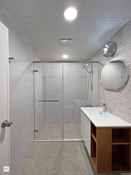 |浴室翻新|1.3坪|水磨石主題牆-乾溼分離規劃 |浴室翻新|1.3坪|水磨石主題牆-乾溼分離規劃