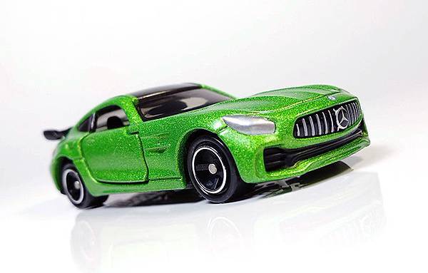 tomica_no7_AMG_GTR_19.jpg