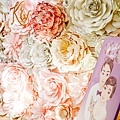 白粉色的優雅x紙花婚禮佈置 紙花牆 Kenny&Eliza 01.jpg