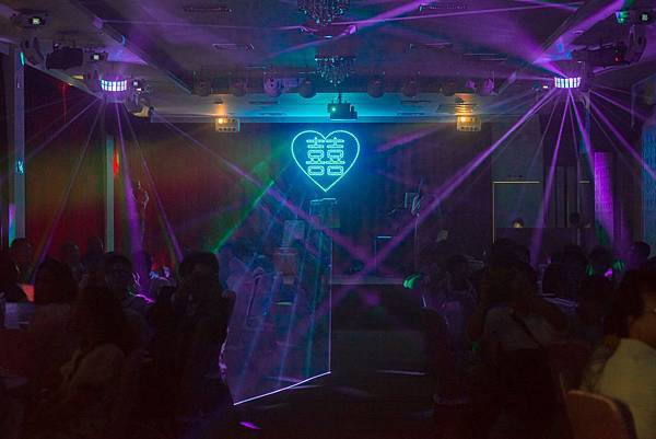 max006-2.jpg max006-2.jpg