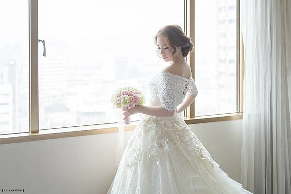 max001-2.jpg max001-2.jpg