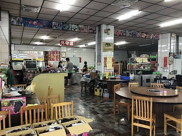 阿枝店內座位2.jpg