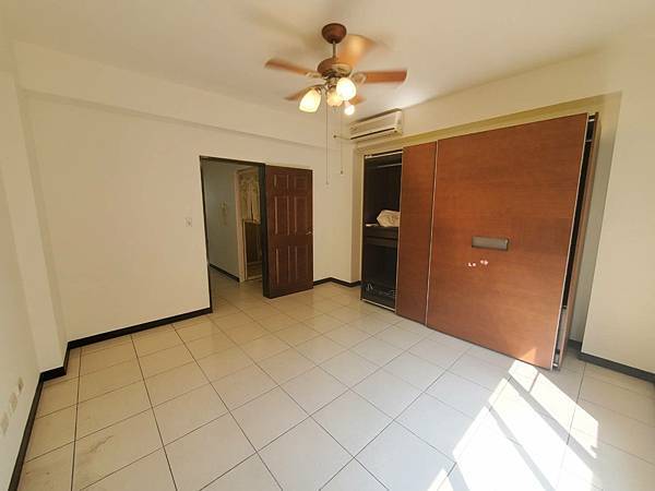 1133328.jpg 1133328.jpg