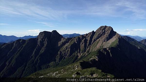 玉山東峰與主峰