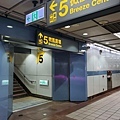 605783
