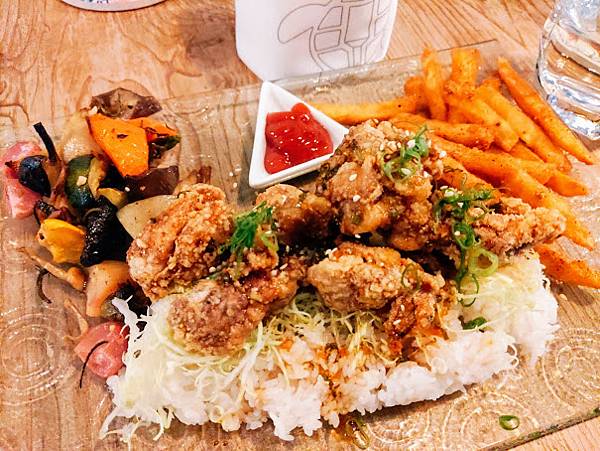 他思鄉你吃香:台北逸仙路的好吃夏威夷餐(Kame House 他思鄉你吃香:台北逸仙路的好吃夏威夷餐(Kame House