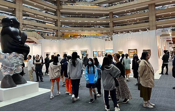 會展筆記：VIP 導覽團速看「2025台北國際藝術博覽會」