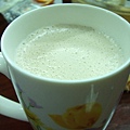 20090307-1-11 有草藥味的熱奶茶