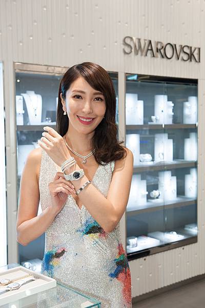 施華洛世奇2016秋冬手錶系列 新品發表媒體預覽會_楊謹華配戴SWAROVSKI 活動追蹤系列系列