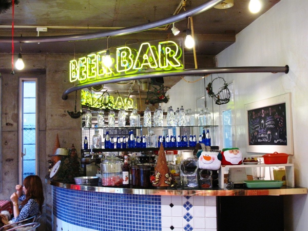 選擇的原因是吉利姐看中這個beer bar