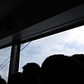 真的擠100人的車廂內