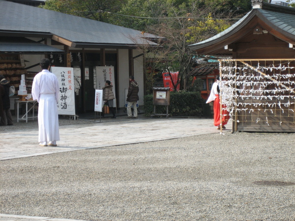 是神社的巫女? 聽說他們只能當到25歲