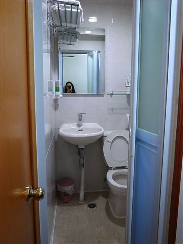 泰山賓館超小衛浴.JPG 泰山賓館超小衛浴.JPG