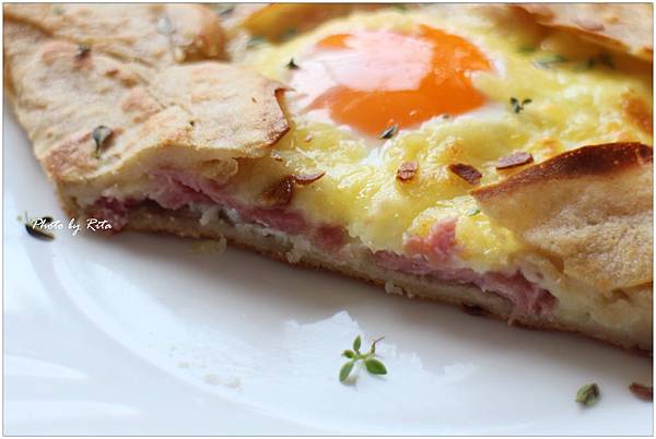 經典法式起司火腿薄餅