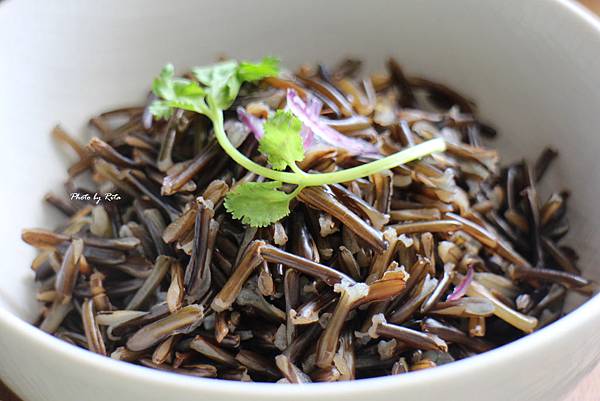 雞肉蕈菇味噌湯與野生稻米飯
