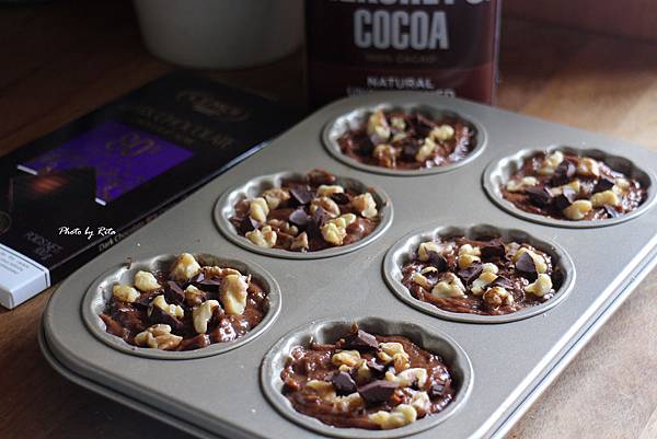 洛琳式巧克力、椰棗與核桃瑪德蓮