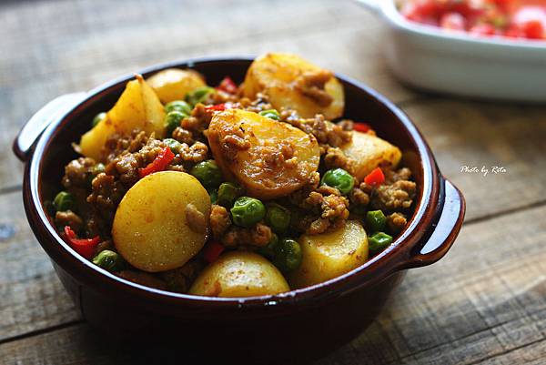 咖哩肉燥燒馬鈴薯 咖哩肉燥燒馬鈴薯