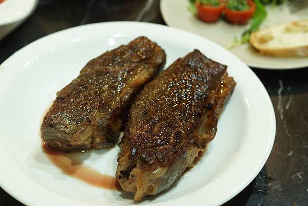 碳烤牛小排
