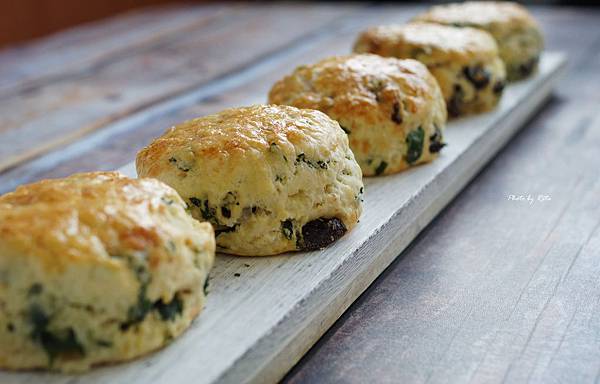 羽衣甘藍櫻桃起司司康