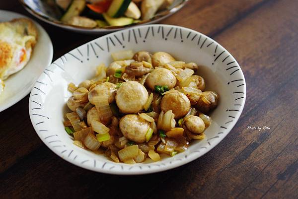 鯷魚蘑菇 鯷魚蘑菇