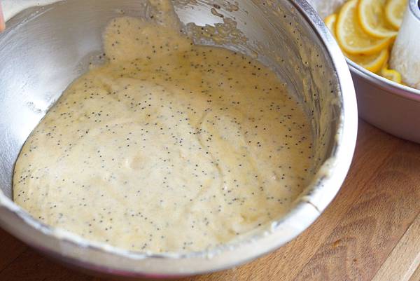 檸檬罌粟籽翻轉蛋糕