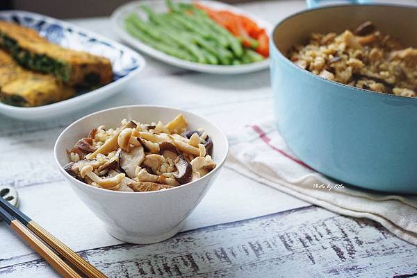 野菇炊飯 野菇炊飯