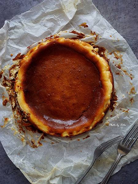 Basque Burnt Cheesecake 巴斯克起司蛋糕 Basque Burnt Cheesecake 巴斯克起司蛋糕