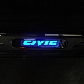 車門邊有civic logo