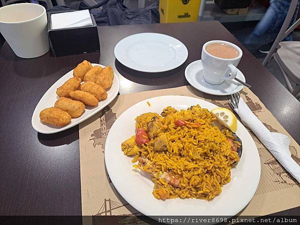 [食記] 西班牙Santiago Cafe - Bar Gaiola 燉飯