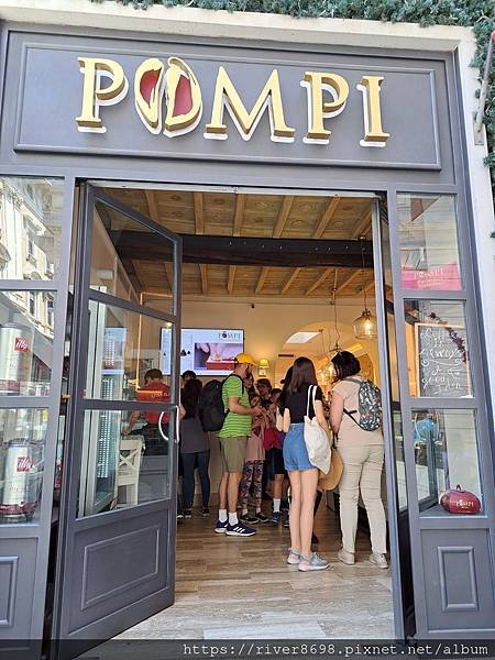 [食記] 義大利羅馬 Pompi 提拉米蘇-巧克力,草莓