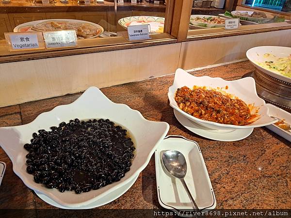 TW_臺灣台北〝兄弟大飯店 薔薇廳│自助餐吃到飽、中午時段，