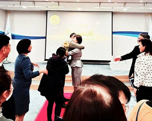 2024 光行俠的榮耀時刻 : 從健康願景到心靈實踐 2024 光行俠的榮耀時刻 : 從健康願景到心靈實踐