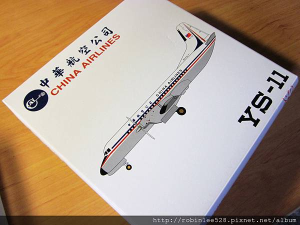 開箱 中華航空ys 11 1 0 飛機模型 Nonstop Flying 航空旅行誌 痞客邦