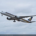 A350-900_Singapore_Airlines_first_flight_1