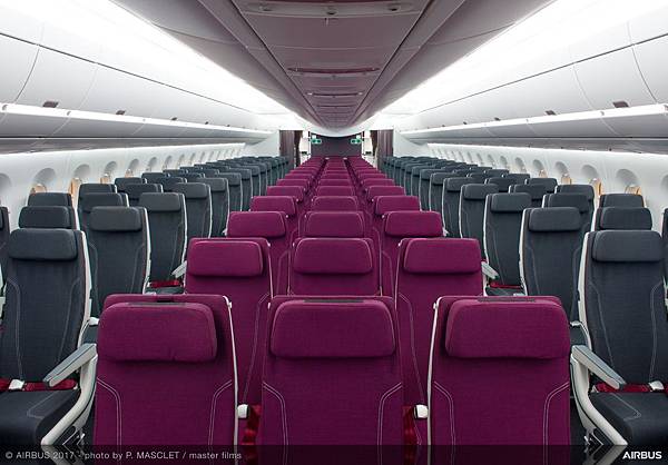 A350-1000-Qatar-Airways-MSN088-interior-front