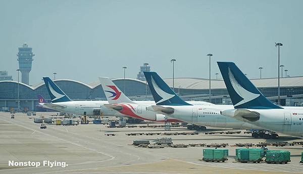 [分享] 香港機場玩整天 -天際走廊、貴賓室之旅