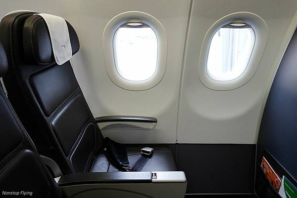 [分享] 英國航空 BA879 WAW-LHR A321neo商務艙