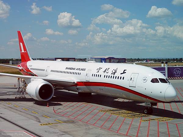 [分享] 上海航空 FM870 BUD-PVG 787-9超級經濟艙