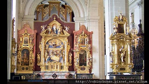 祭壇1.jpg 祭壇1.jpg