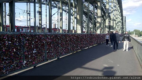 DSC_0084.JPG DSC_0084.JPG