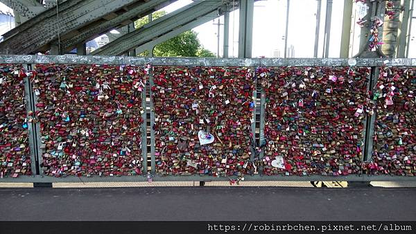 DSC_0085.JPG DSC_0085.JPG