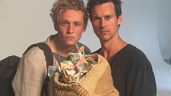 florian-david-fitz-und-matthias-schweighoefer-mit-jokor-in-der-geilste-tag.jpg florian-david-fitz-und-matthias-schweighoefer-mit-jokor-in-der-geilste-tag.jpg